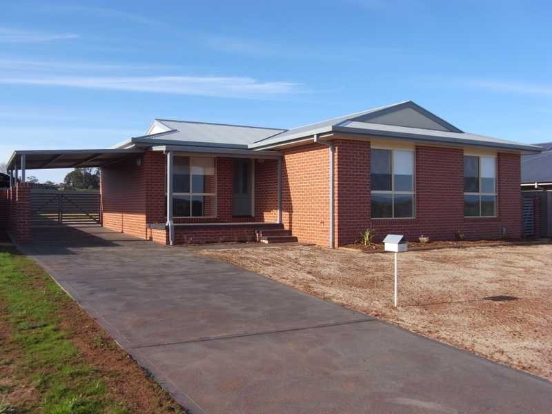 14 Burgun Drive, Tumbarumba NSW 2653