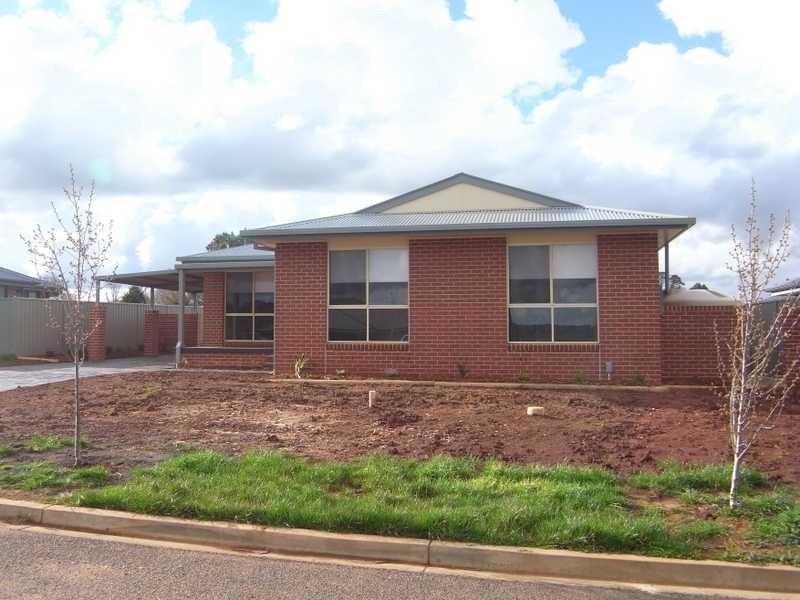 14 Burgun Drive, Tumbarumba NSW 2653