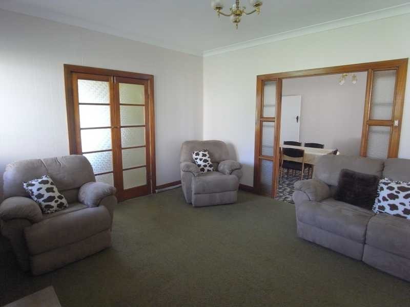 32 Clara Street, Tumbarumba NSW 2653