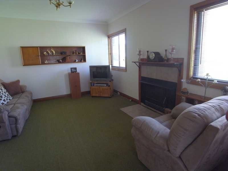 32 Clara Street, Tumbarumba NSW 2653