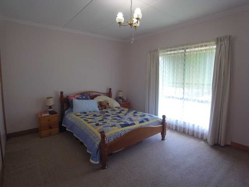 32 Clara Street, Tumbarumba NSW 2653