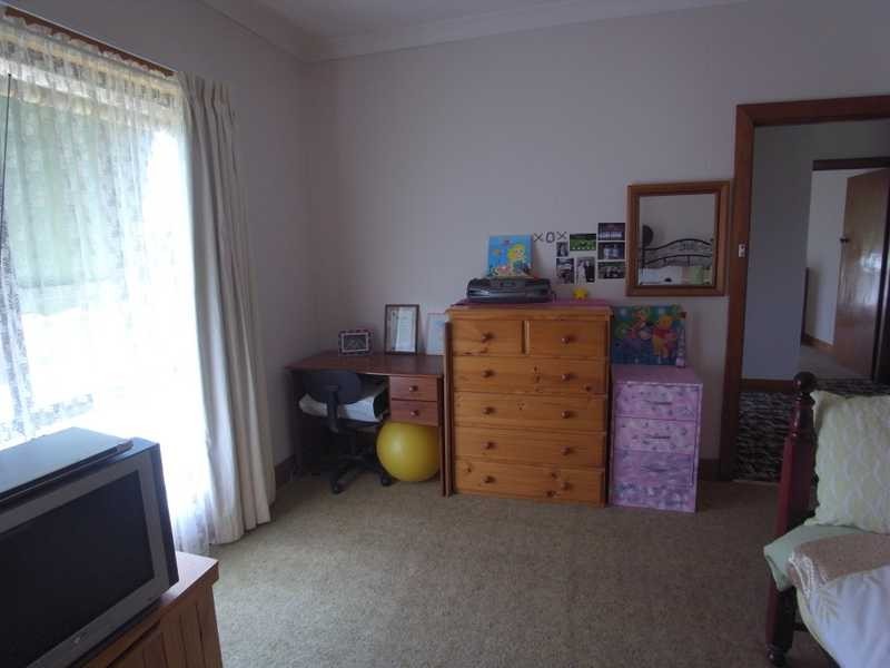 32 Clara Street, Tumbarumba NSW 2653