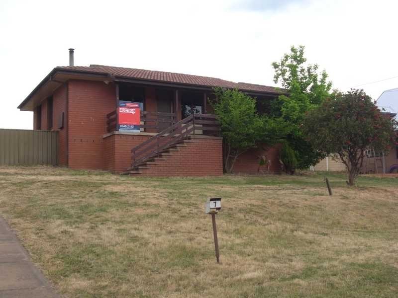 7 Mate Street, Tumbarumba NSW 2653