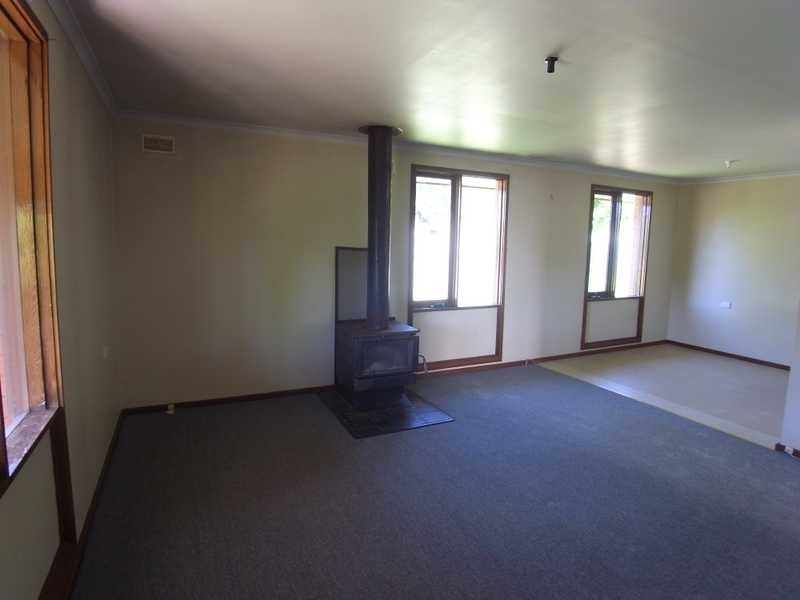 7 Mate Street, Tumbarumba NSW 2653