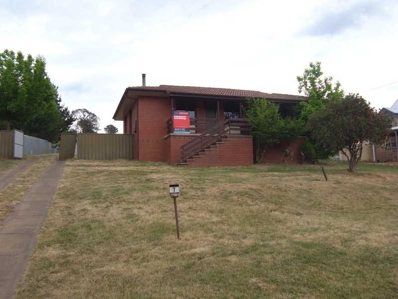 7 Mate Street, Tumbarumba NSW 2653
