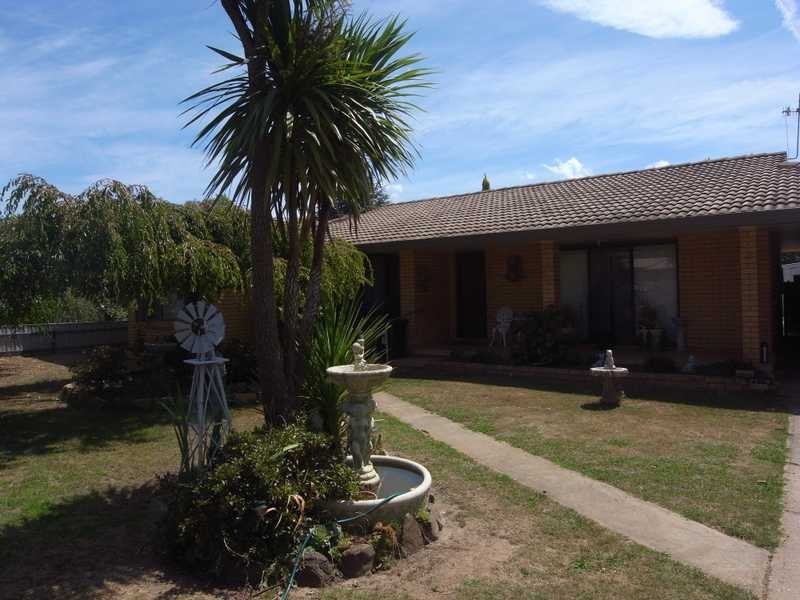 86 Albury Street, Tumbarumba NSW 2653