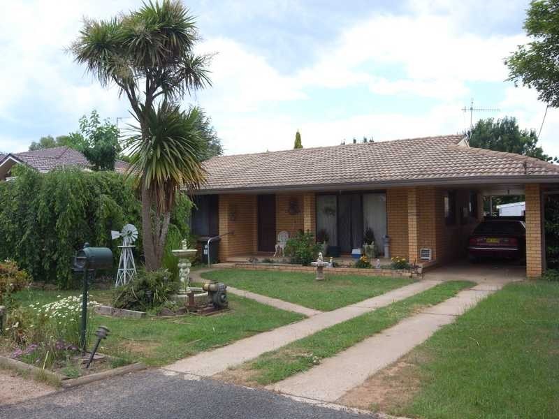 86 Albury Street, Tumbarumba NSW 2653