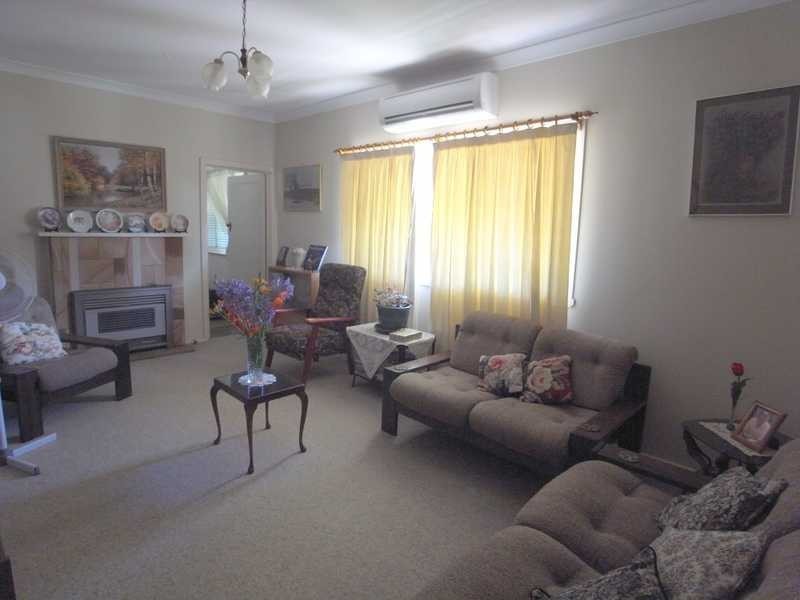 10 Power Street, Tumbarumba NSW 2653