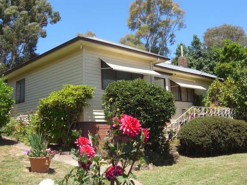 10 Power Street, Tumbarumba NSW 2653