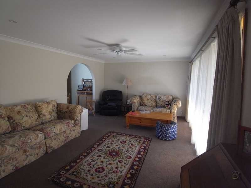 12 Regent Street, Tumbarumba NSW 2653