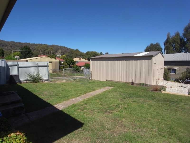 12 Regent Street, Tumbarumba NSW 2653