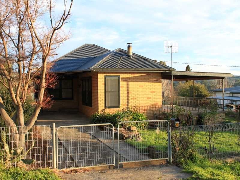 50 Clara Street, Tumbarumba NSW 2653