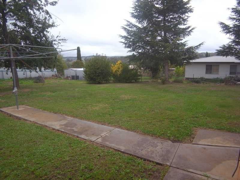 50 Clara Street, Tumbarumba NSW 2653