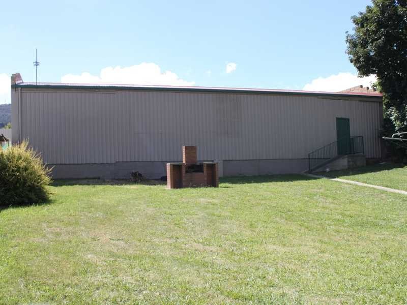 64 The Parade, Tumbarumba NSW 2653