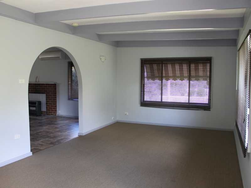 64 The Parade, Tumbarumba NSW 2653
