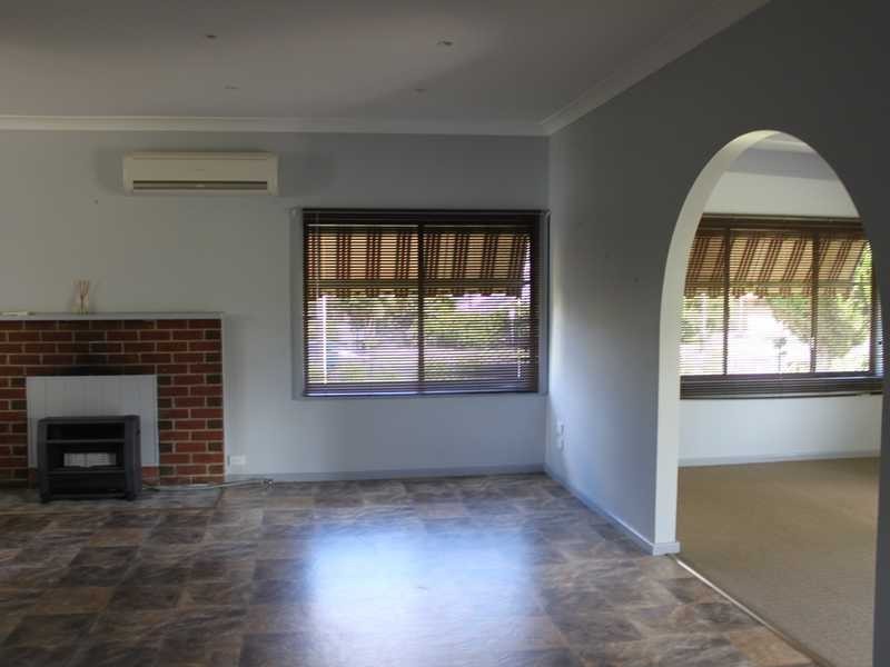 64 The Parade, Tumbarumba NSW 2653
