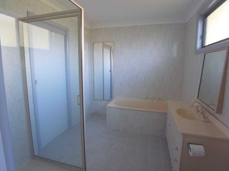 64 The Parade, Tumbarumba NSW 2653