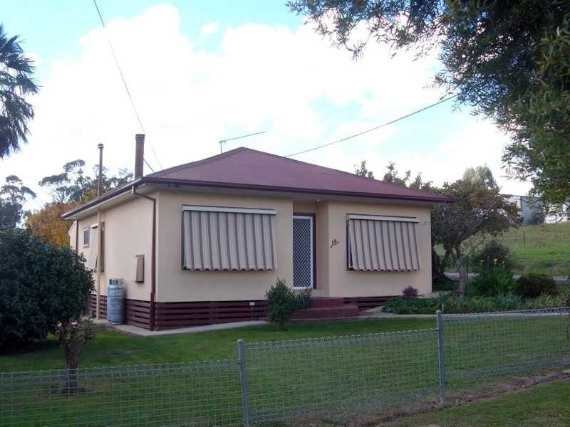 19 Kent Street, Tumbarumba NSW 2653