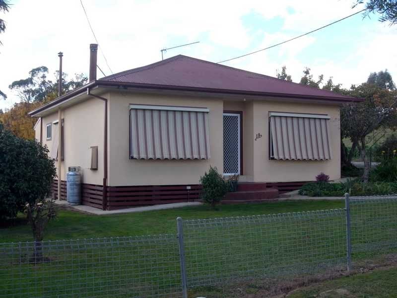 19 Kent Street, Tumbarumba NSW 2653
