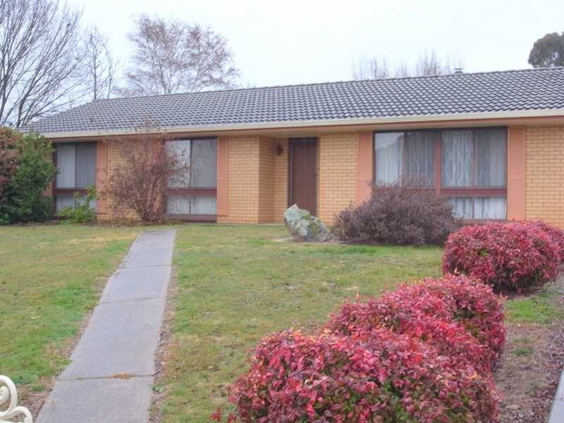 10 Lynne St, Tumbarumba NSW 2653