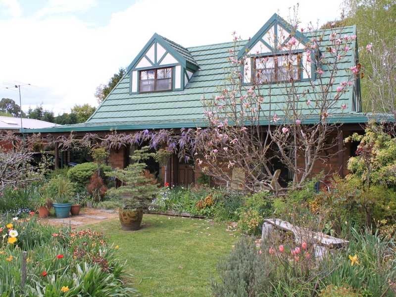 108 Winton Street, Tumbarumba NSW 2653