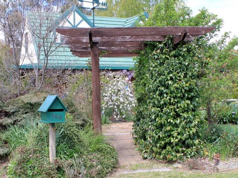 108 Winton Street, Tumbarumba NSW 2653
