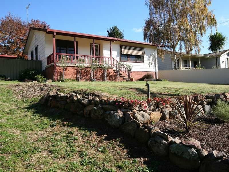 3 Mate Street, Tumbarumba NSW 2653