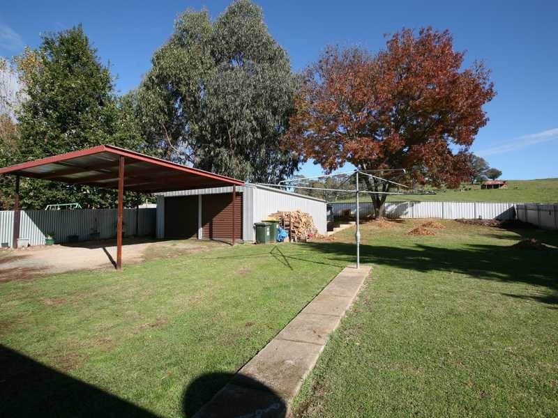 3 Mate Street, Tumbarumba NSW 2653
