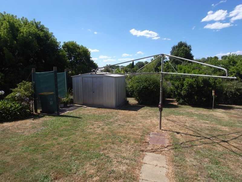 15 Fleet Street, Tumbarumba NSW 2653