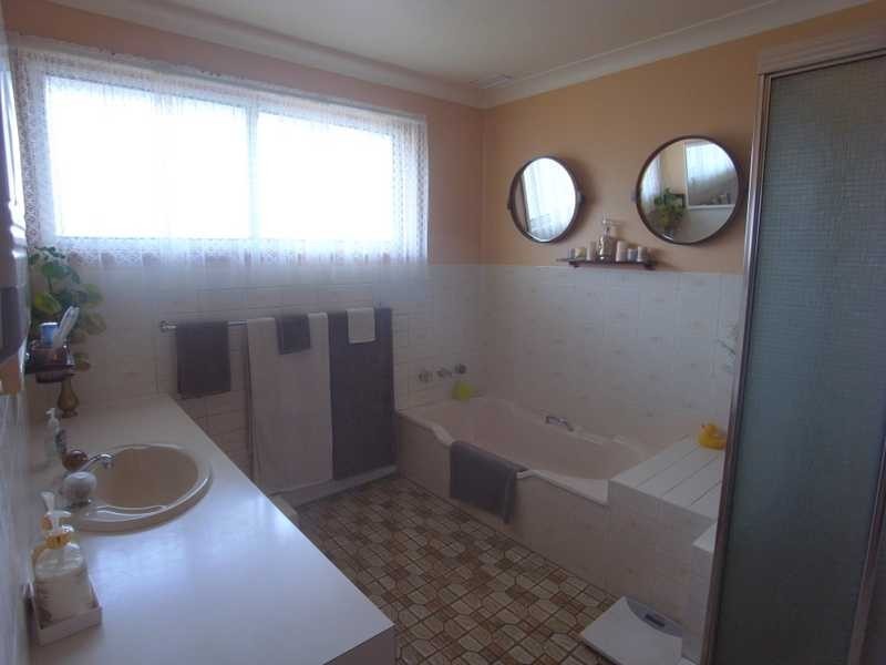 2 Gilbert Street, Tumbarumba NSW 2653