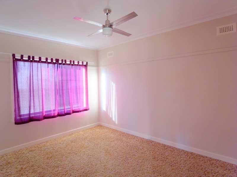 72 Winton Street, Tumbarumba NSW 2653