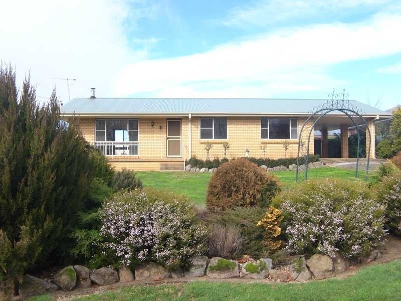51 Albury Street, Tumbarumba NSW 2653