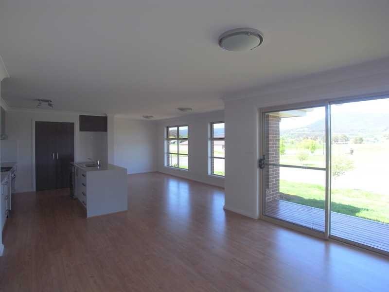 2 Gaylard Street, Tumbarumba NSW 2653