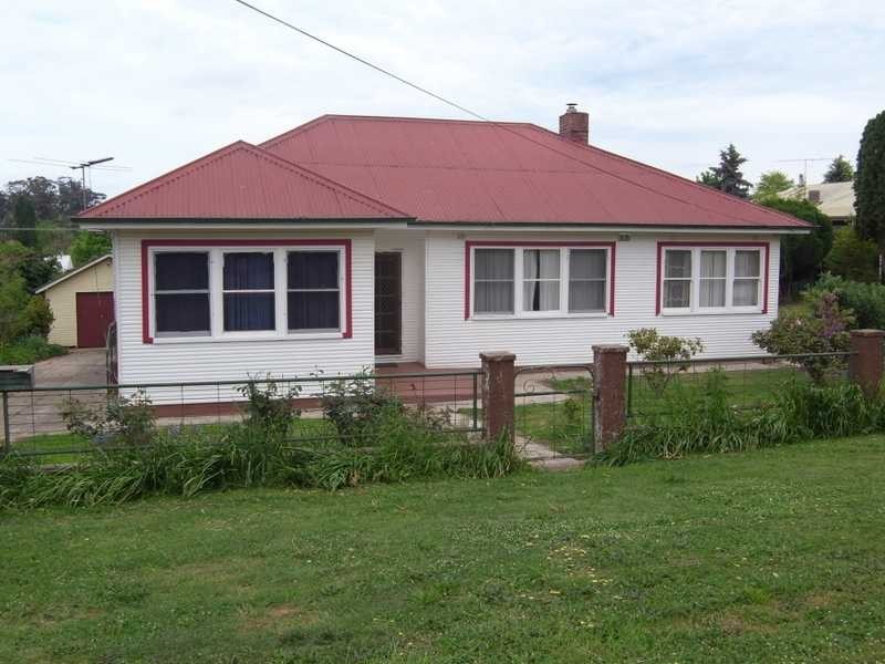 35 King Street, Tumbarumba NSW 2653