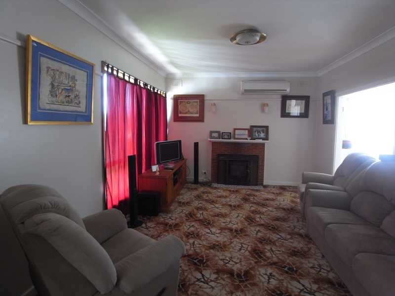 15 Kent Street, Tumbarumba NSW 2653