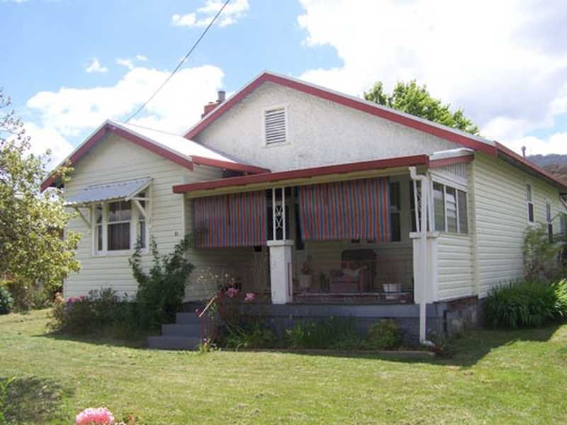 80 Winton Street, Tumbarumba NSW 2653