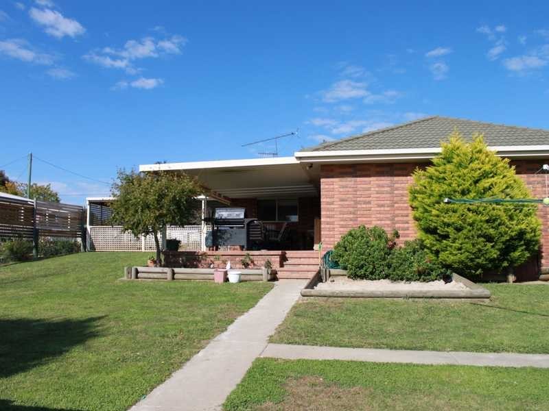 112 Albury Street, Tumbarumba NSW 2653