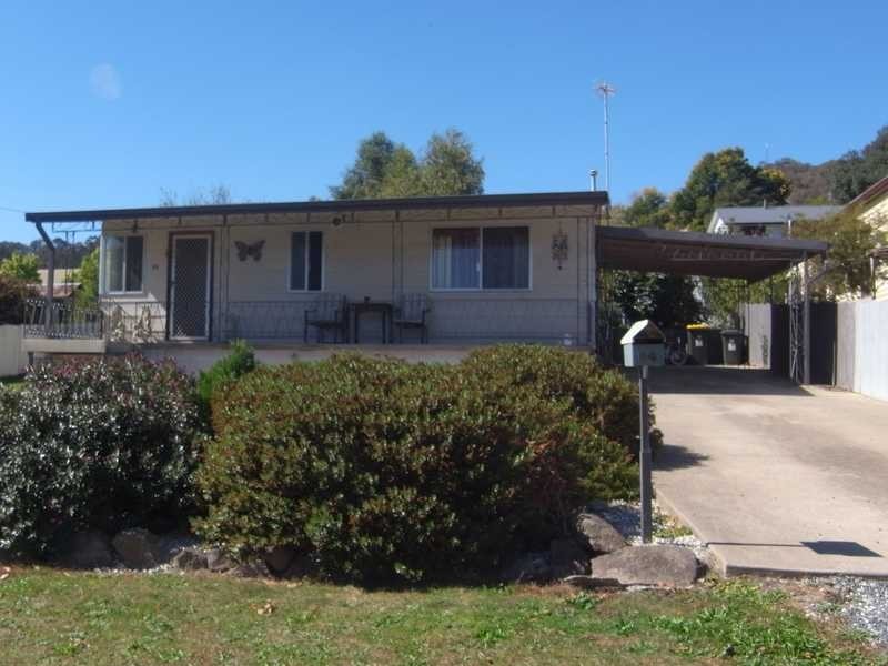 94 King Street, Tumbarumba NSW 2653
