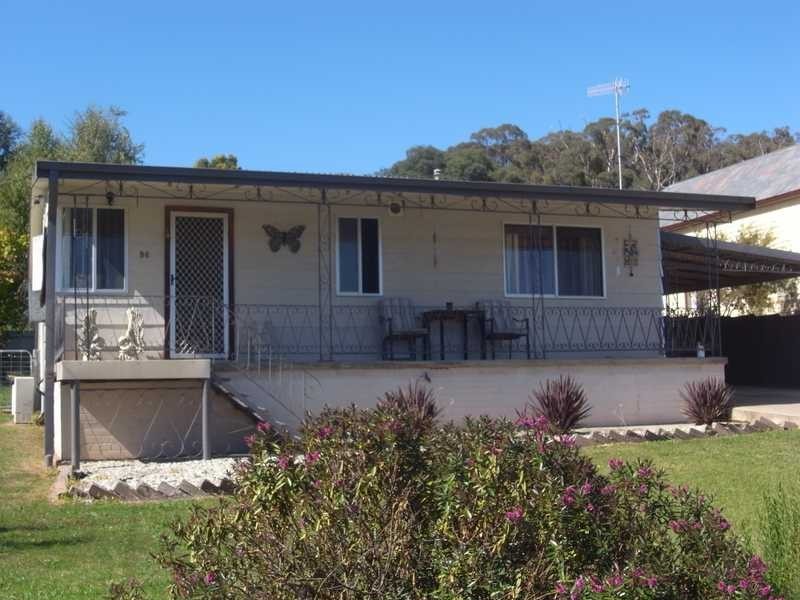 94 King Street, Tumbarumba NSW 2653