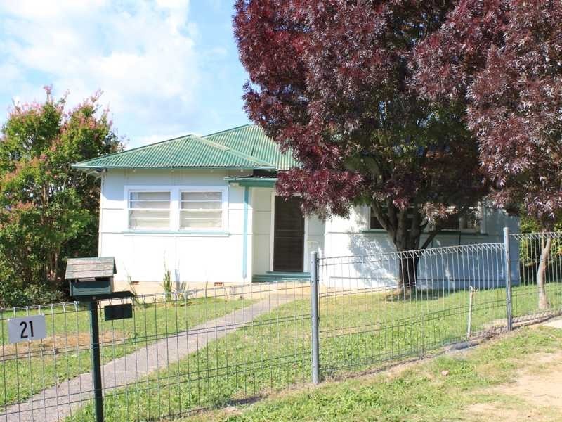 21 Power Street, Tumbarumba NSW 2653