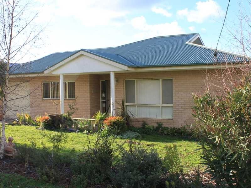 106 Albury Street, Tumbarumba NSW 2653