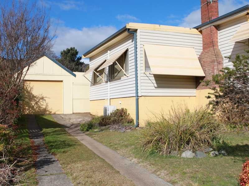 12 Murray Street, Tumbarumba NSW 2653