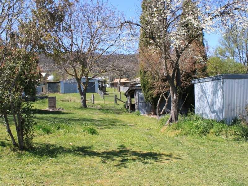 34 Winton Street, Tumbarumba NSW 2653