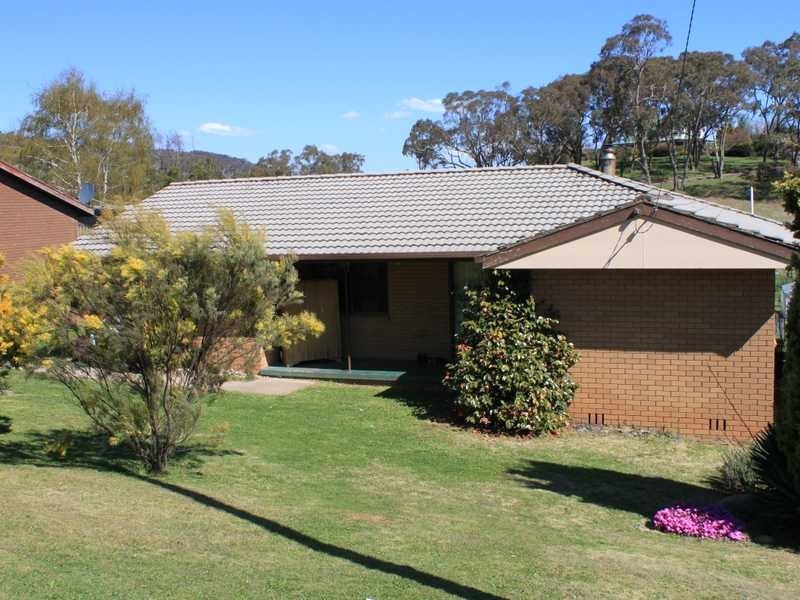 3 Lyne Street, Tumbarumba NSW 2653