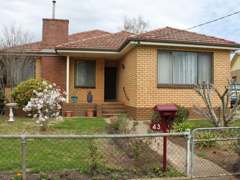 43 Albury Street, Tumbarumba NSW 2653
