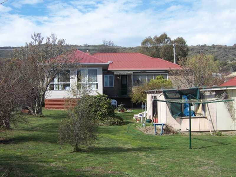 35 King Street, Tumbarumba NSW 2653