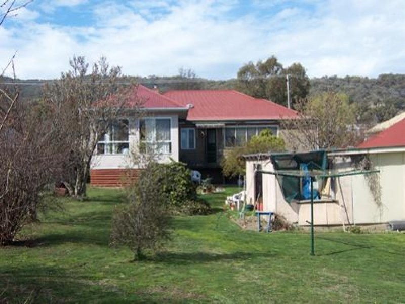 35 King Street, Tumbarumba NSW 2653
