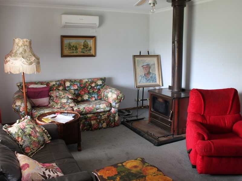 2 Townsend Street, Tumbarumba NSW 2653