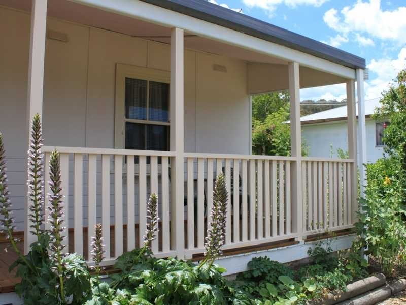 13 Regent Street, Tumbarumba NSW 2653