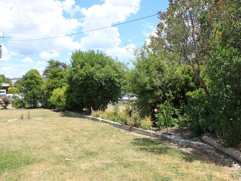 13 Regent Street, Tumbarumba NSW 2653